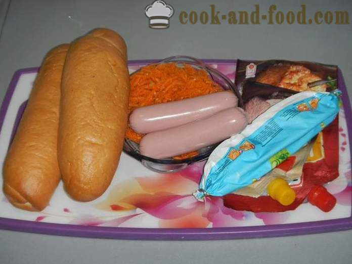 Delicious hot dog in casa - come fare un hot dog, un passo per passo la ricetta con le foto.
