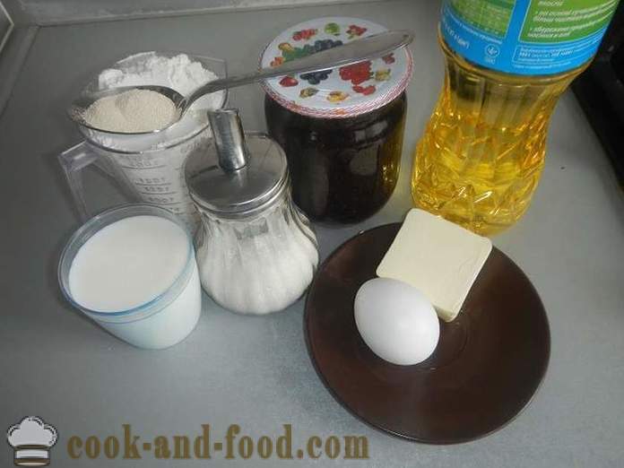 Ciambelle lievito Lush ripieni di marmellata - come fare ciambelle su lievito secco e il latte, un passo per passo ricetta foto