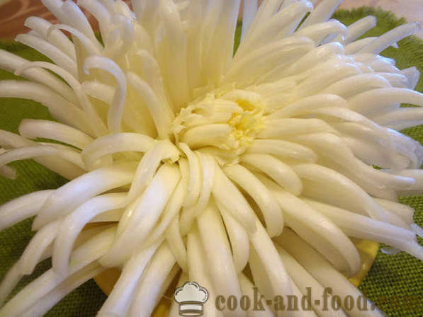 Carving per principianti verdure: Fiore del crisantemo di cavolo cinese, foto