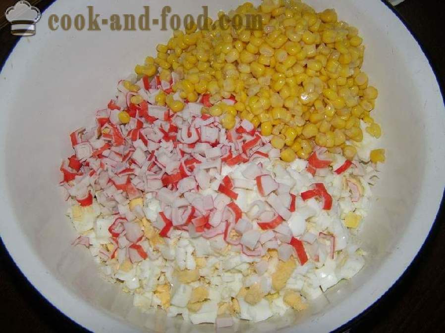 Granchio insalata - ricetta di un classico e semplice, con le foto. Come cucinare una deliziosa insalata di granchio con mais, riso e cetriolo