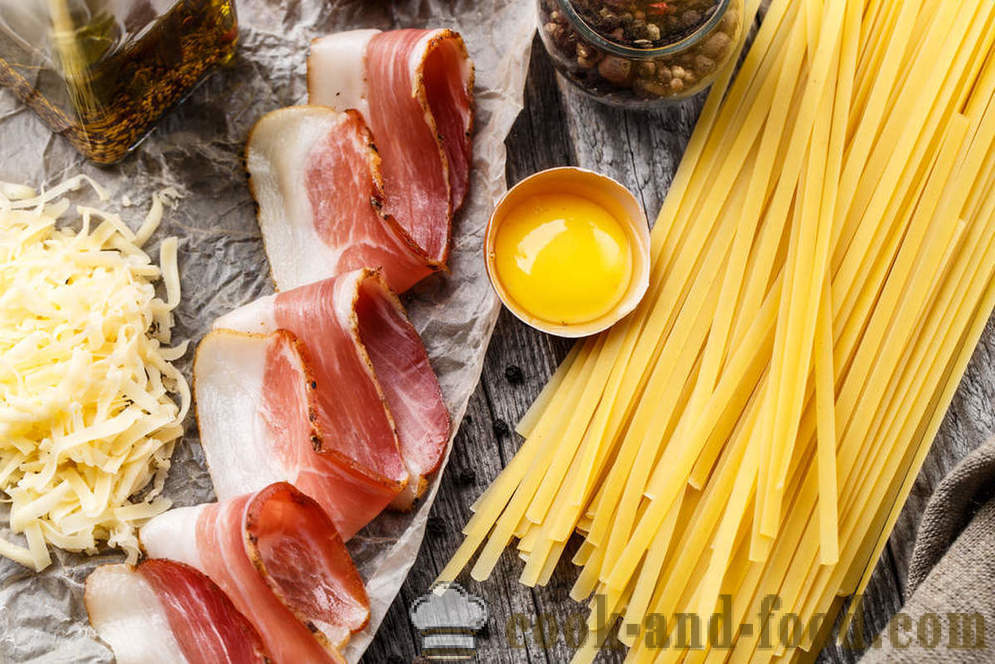 Cucina italiana: la pasta alla carbonara tre ricette con crema