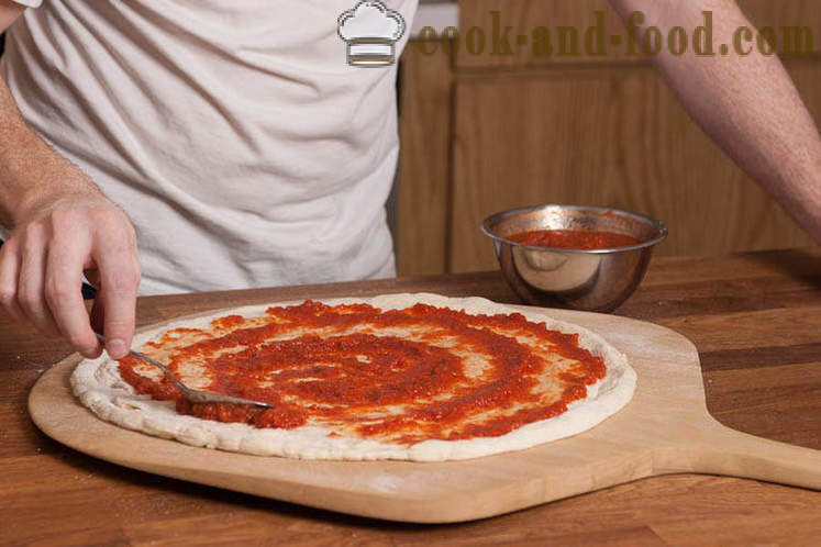Ricetta pasta e salsa di pizza da Jamie Oliver